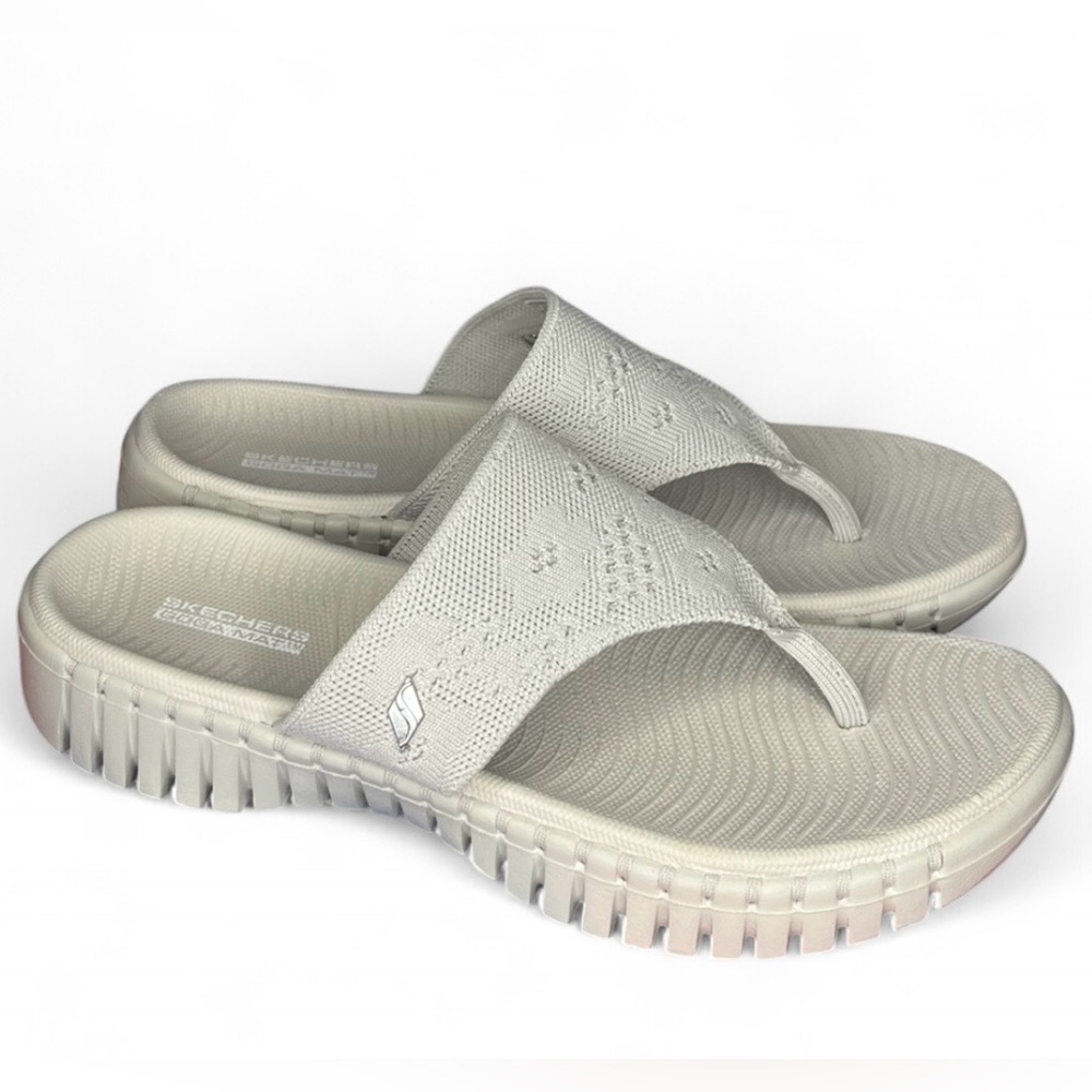NEW Skechers Women's Hands Free Slip-ins Go Walk Flex Sandal – Size 7 Shoes